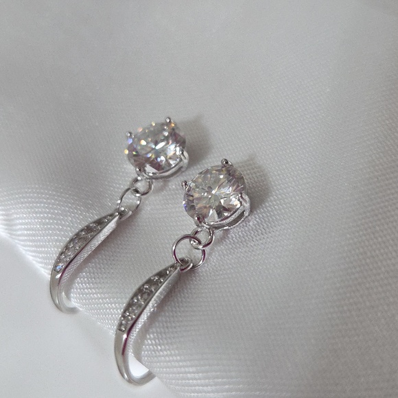 Certified 2ct. t.w. Moissanite Diamond Drop Earrings NEW - Picture 9 of 9